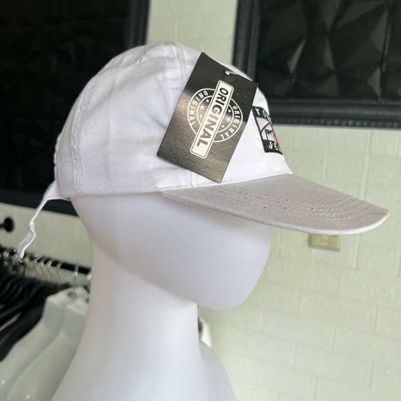 Universal Hats - Picture 4 of 12